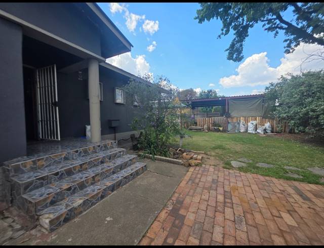 3 BEDROOM HOUSE FOR SALE IN VANDERBIJLPARK SW 5